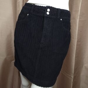 BDG Urban Outfitters NEW YORK MINUTE CORDUROY Women's Mini Skirt - Size: Medium